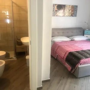 Tom & Jerry Bed & Breakfast Pisa